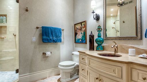 Guest Bathroom 3