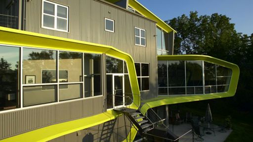 Exterior 3