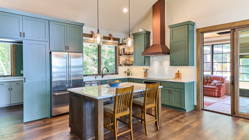 Bright & Open Kitchen