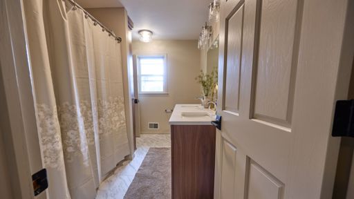 Spacious Bathroom
