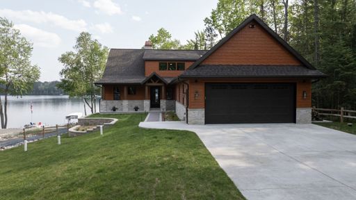 Cozy Northwoods Lodge