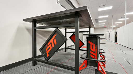 Collaboration Table & Chairs