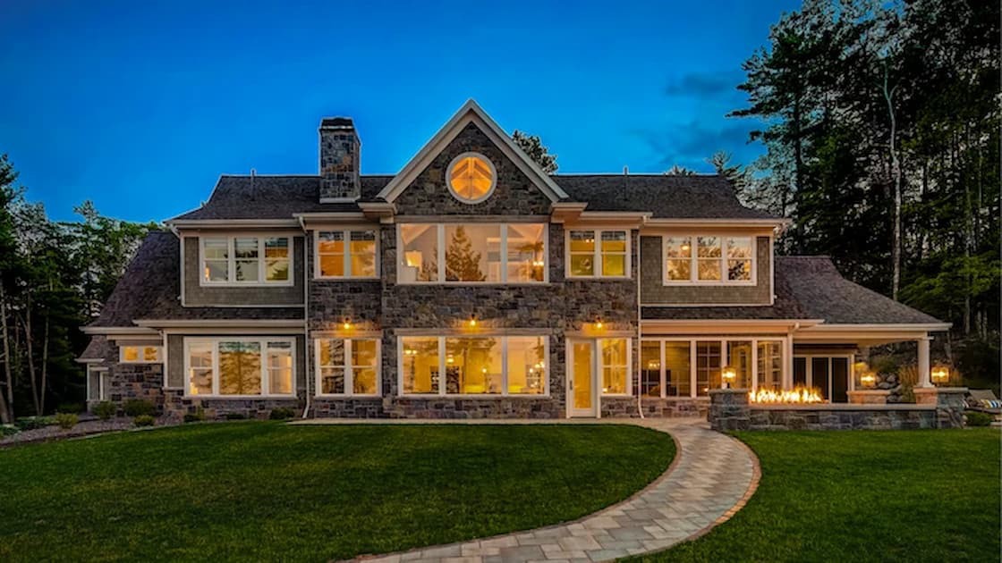 Wisconsin Luxury Custom Homes: Builder Insights