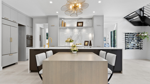 Dining in Elegance