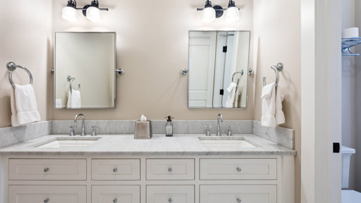 Bunkroom 1 Bathroom