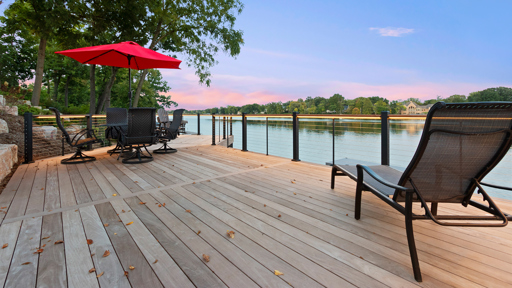 Outdoor Dining Meets Riverside Charm